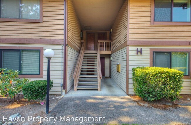 Building Photo - 3 br, 2 bath House - 715 143rd Ave NE Apt H30