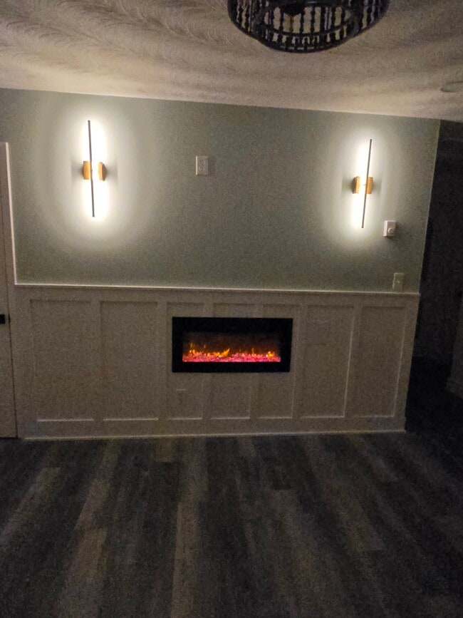 Building Photo - 118 Forrest Ave