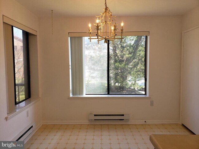 Building Photo - 15311 Pine Orchard Dr