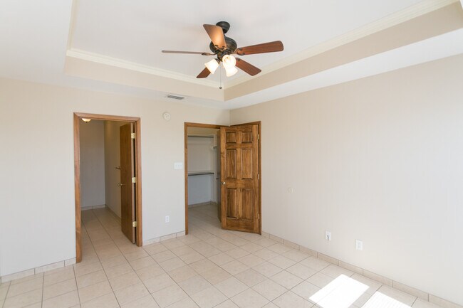 Foto del edificio - 16111 Rolling Meadows Dr