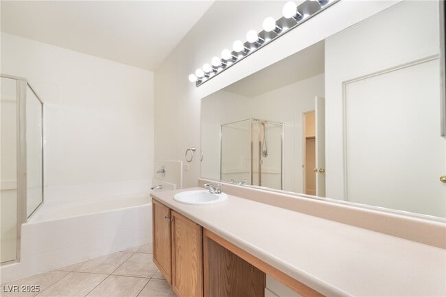 Building Photo - 1008 Domnus Ln