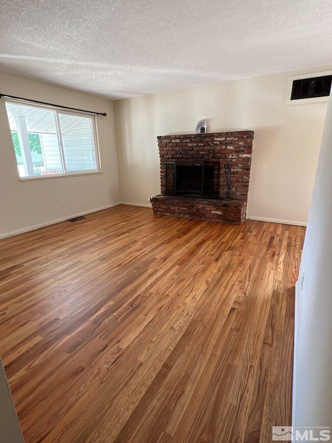 Building Photo - 3560 Yosemite Pl