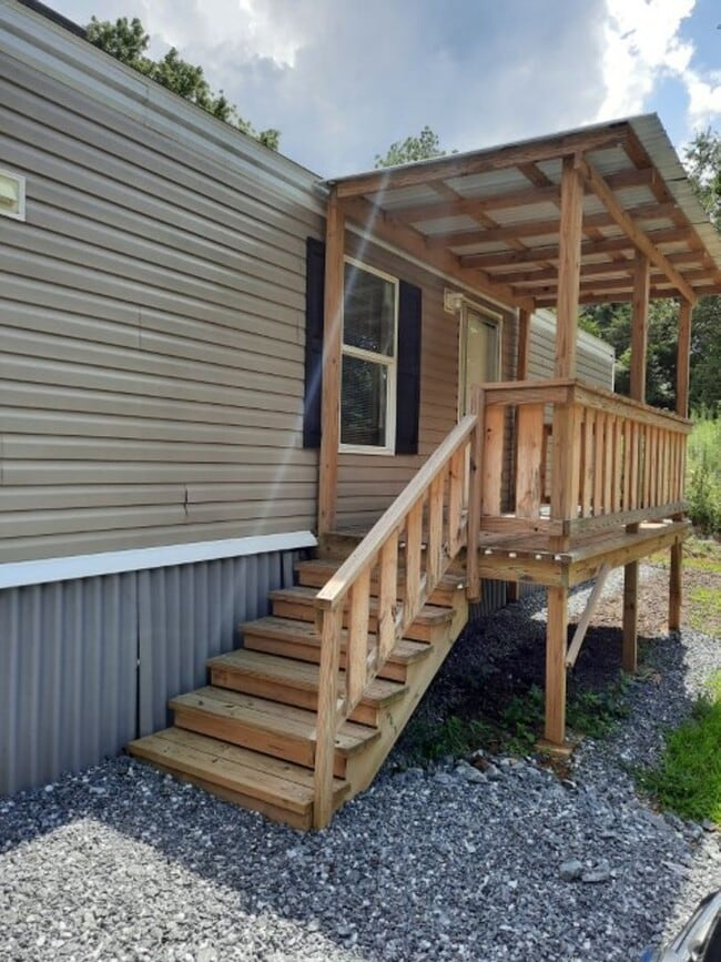 Building Photo - 64 Fern Gully Dr