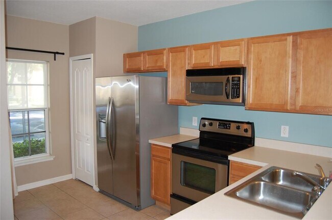 Building Photo - 423 Wilton Cir