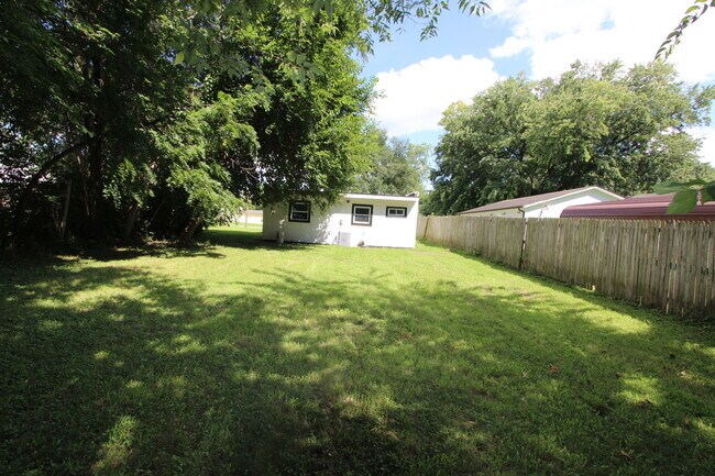 Building Photo - 103 Atwood Ave