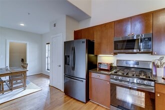 Building Photo - 2216 Chenevert St
