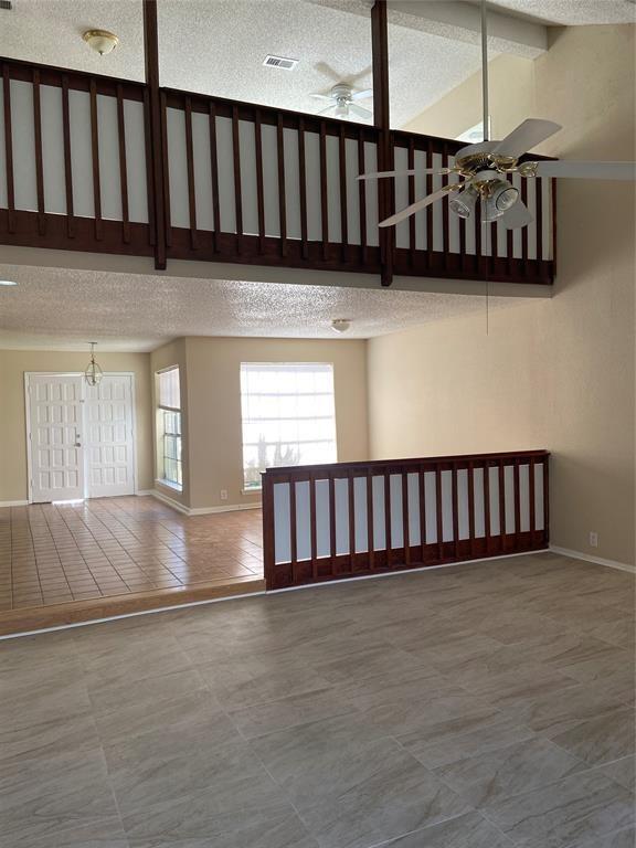 Building Photo - 3006 Hazy Park Dr