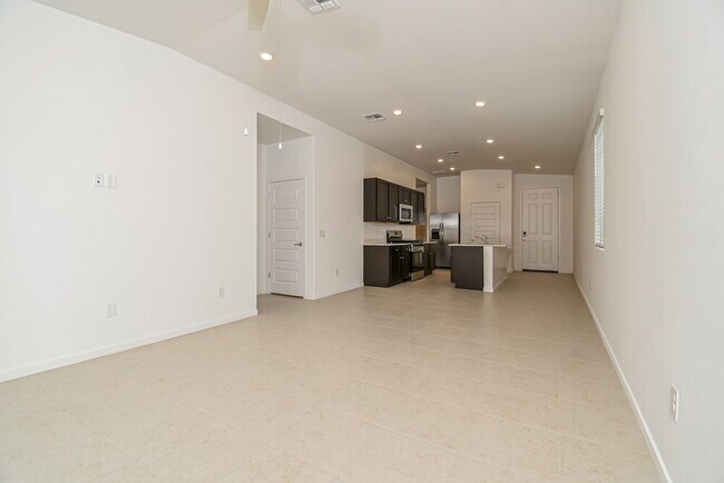 Foto del edificio - 10294 W Sumullen St