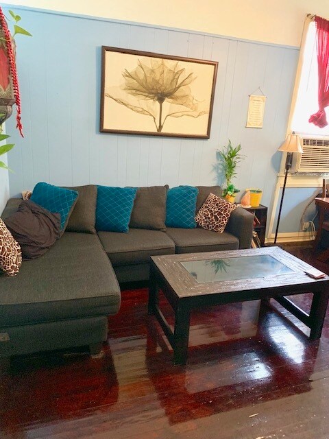 Foto del edificio - 1820 Dante St