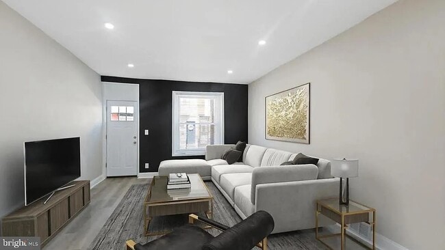 Building Photo - 2336 Pierce St