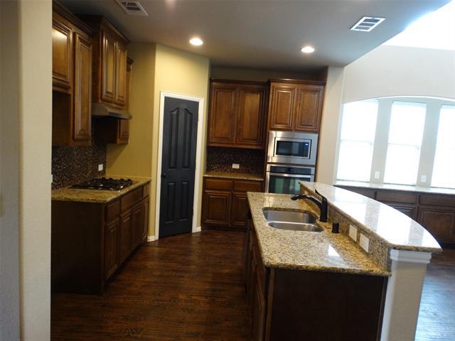 Building Photo - 2613 Waterdance Dr