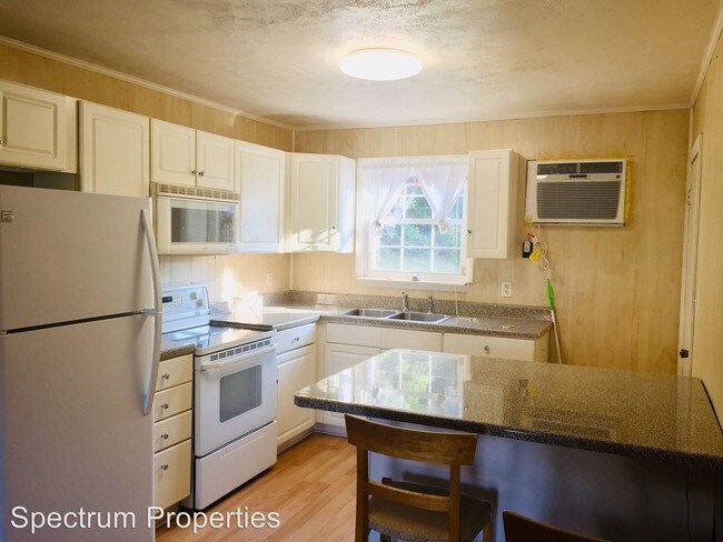 Building Photo - 1485 Laura Dr