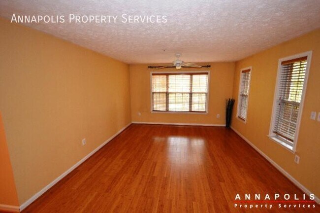 Foto del edificio - 631 Admiral Dr