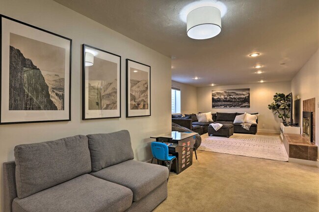 Foto del edificio - 930 Canyon Ave