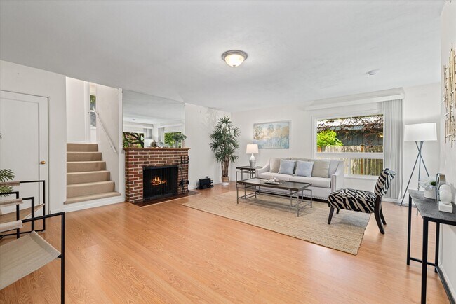 Foto del edificio - 15701 Stone Ave N