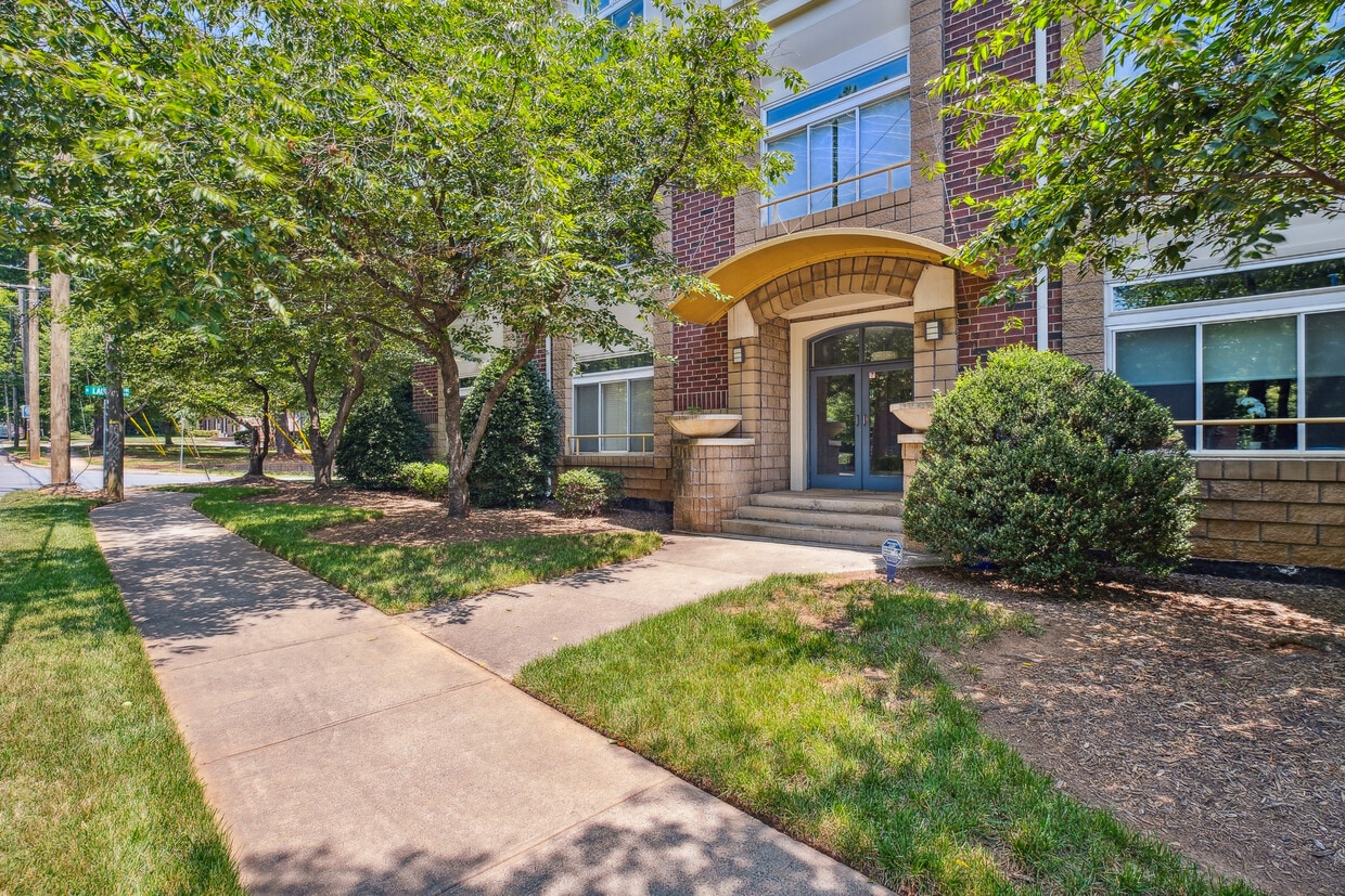 404 N Laurel Ave Unit 15, Charlotte, NC 28204 Condo for Rent in