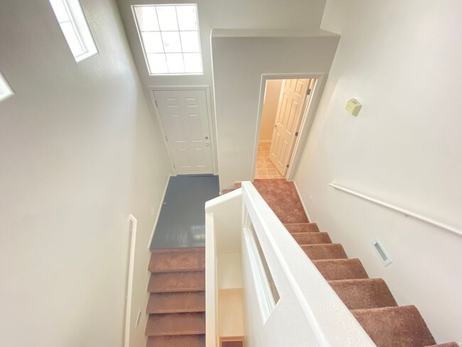 Building Photo - FRESHLY RENOVATED THREE STORY HOME WITH FO...