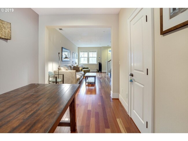 Building Photo - Peterkort Woods neighborhood, 2BR 2.5 BTH,...