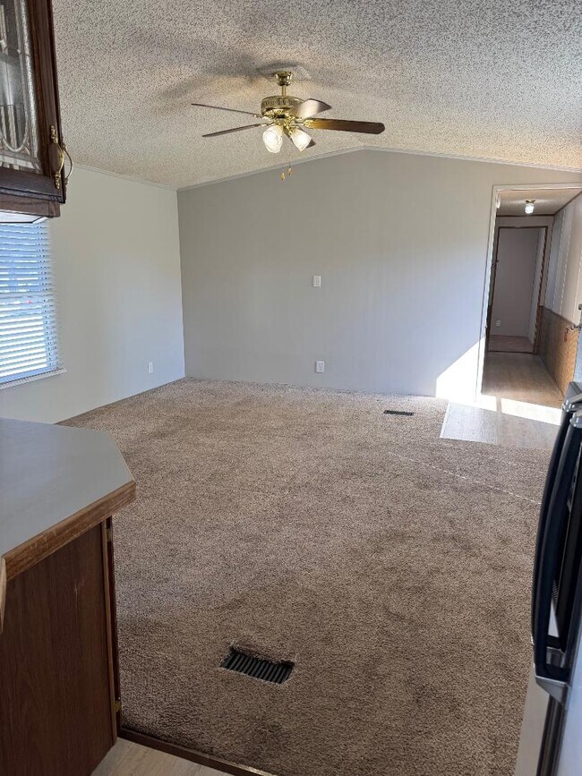 Foto del edificio - 1311 Melinda Dr