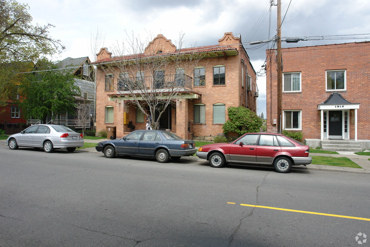 Foto del edificio - 1916 W Riverside Ave