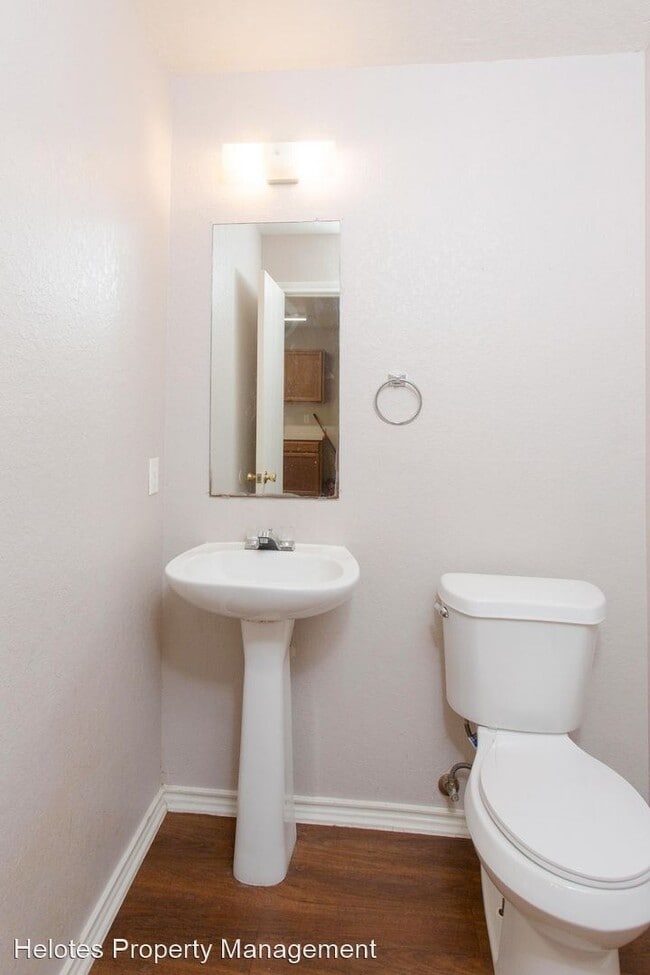 Building Photo - 3 br, 2.5 bath House - 9114 Sycamore Cv