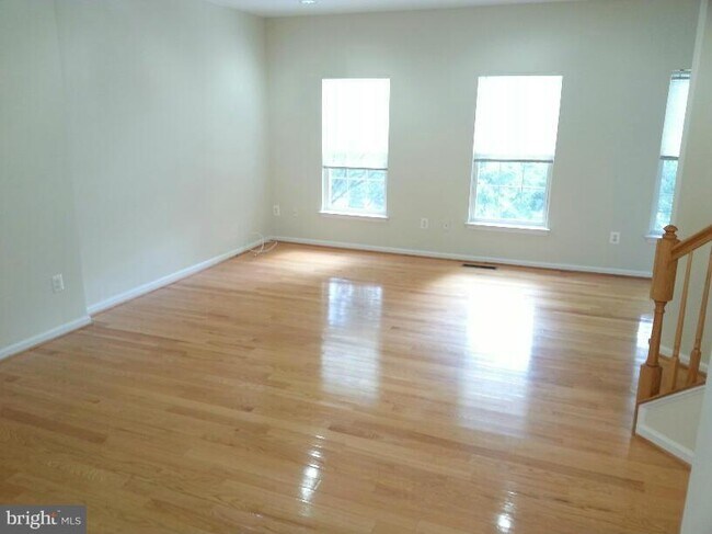 Foto del edificio - 629 Gatestone Square St