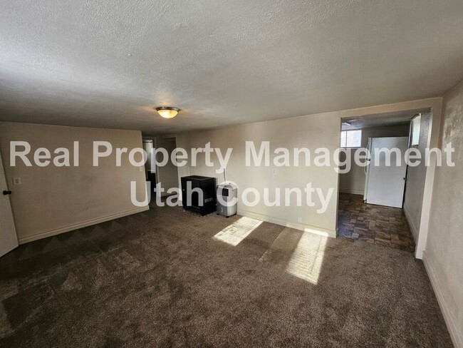 Building Photo - Provo Apartment