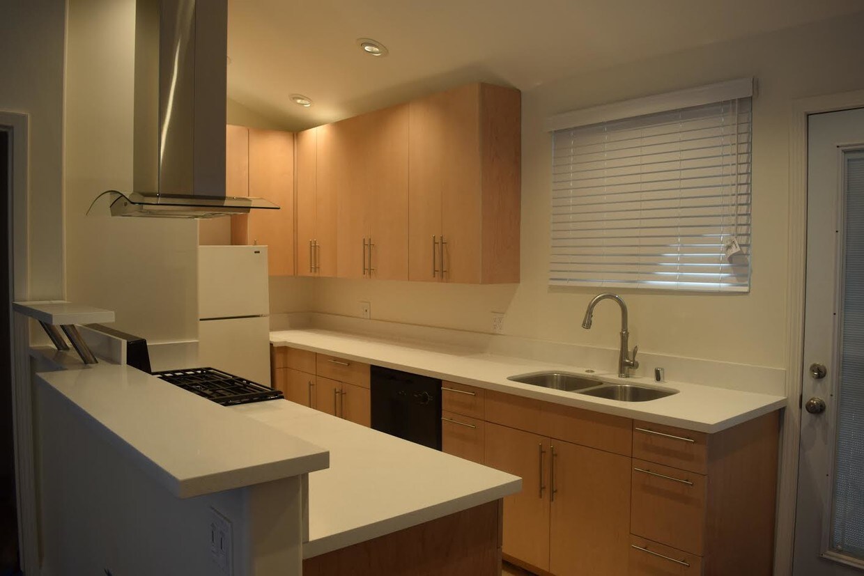 KITCHEN WITH PANTRY - 4924 1/2 Cahuenga Blvd