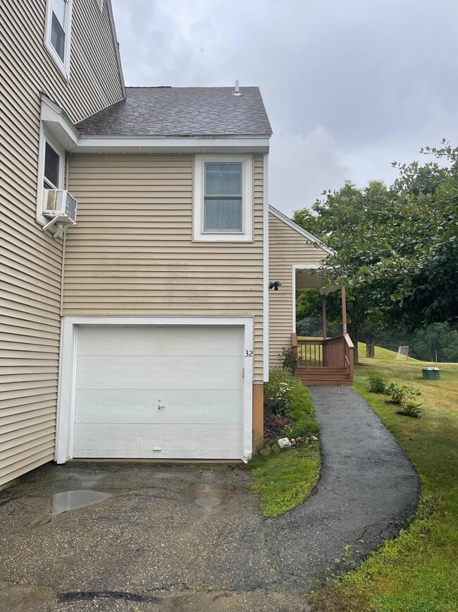 Building Photo - 501 Bean Hill Rd