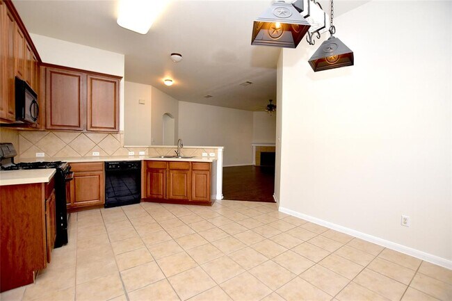Foto del edificio - 4110 Meadow Bluff Way