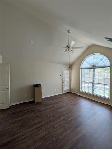Foto del edificio - 3101 Wareham Ln