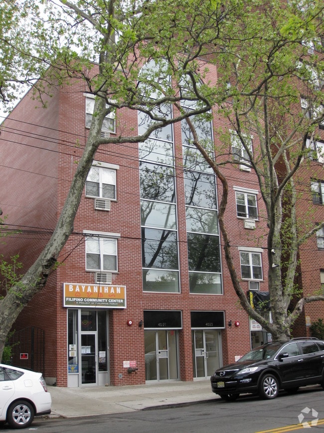 Building Photo - 40-21 69th St