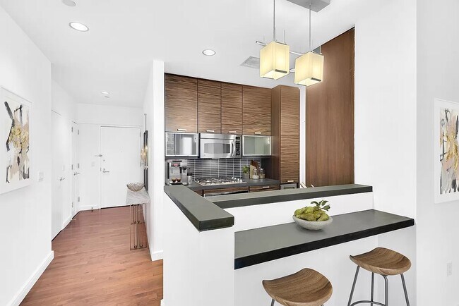 Foto del edificio - 101 W 24th St