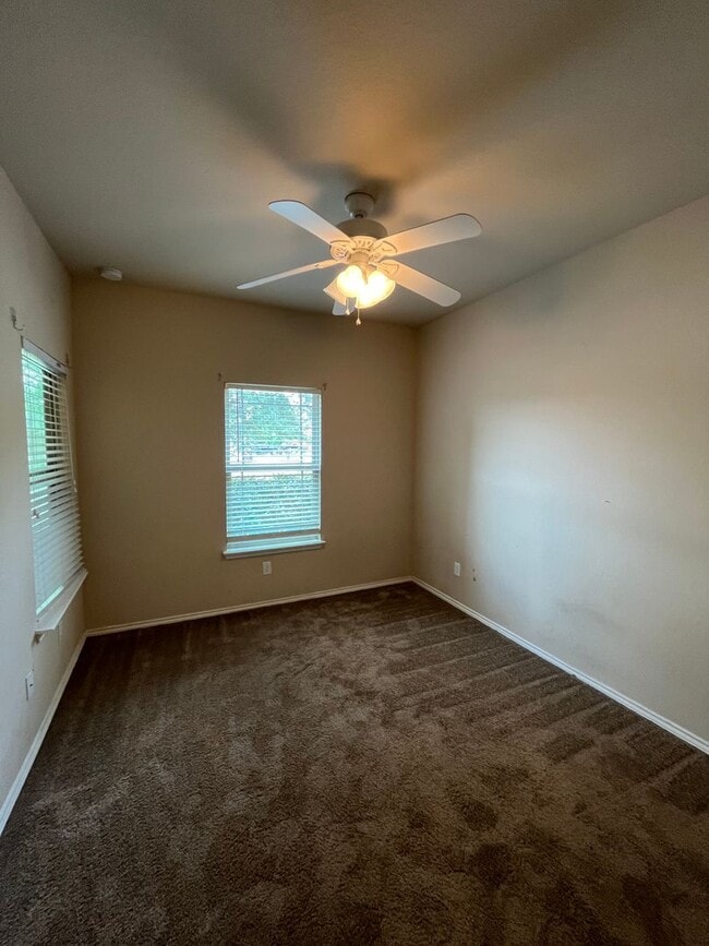 Building Photo - 4326 Stanley Park