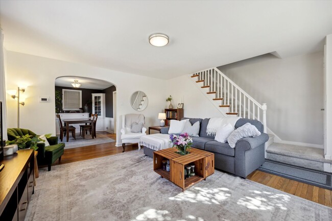 Foto del edificio - 3B/1.5B Twin in West Chester Borough!