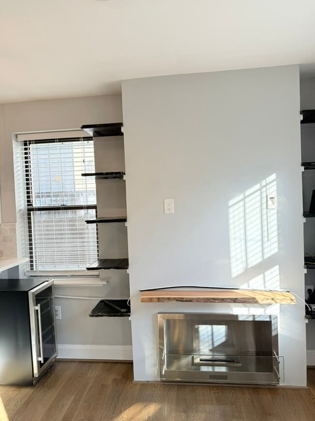 Photo - 661 Morris Pl NE Apartment