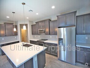 Building Photo - 18450 W Louise Dr