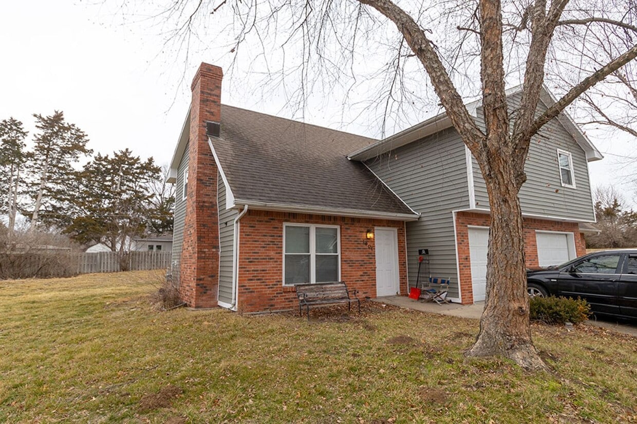 3 Bedroom South side duplex House Rental in Columbia, MO