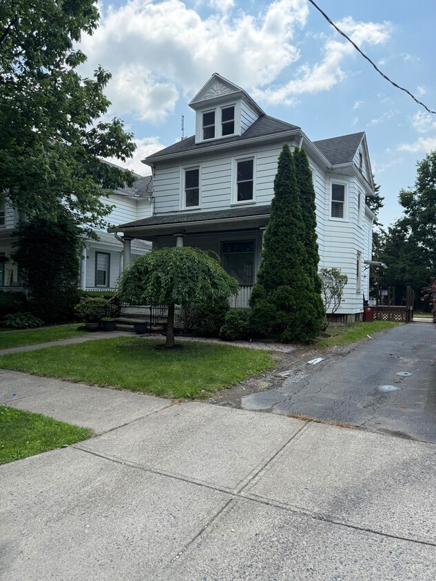 Primary Photo - 433 Chestnut Ave