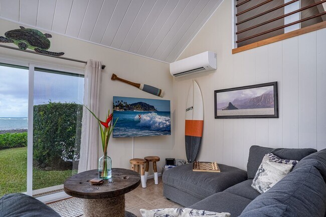 Building Photo - Oceanfront Cottage FULLY-FURNISHED 2 bedro...