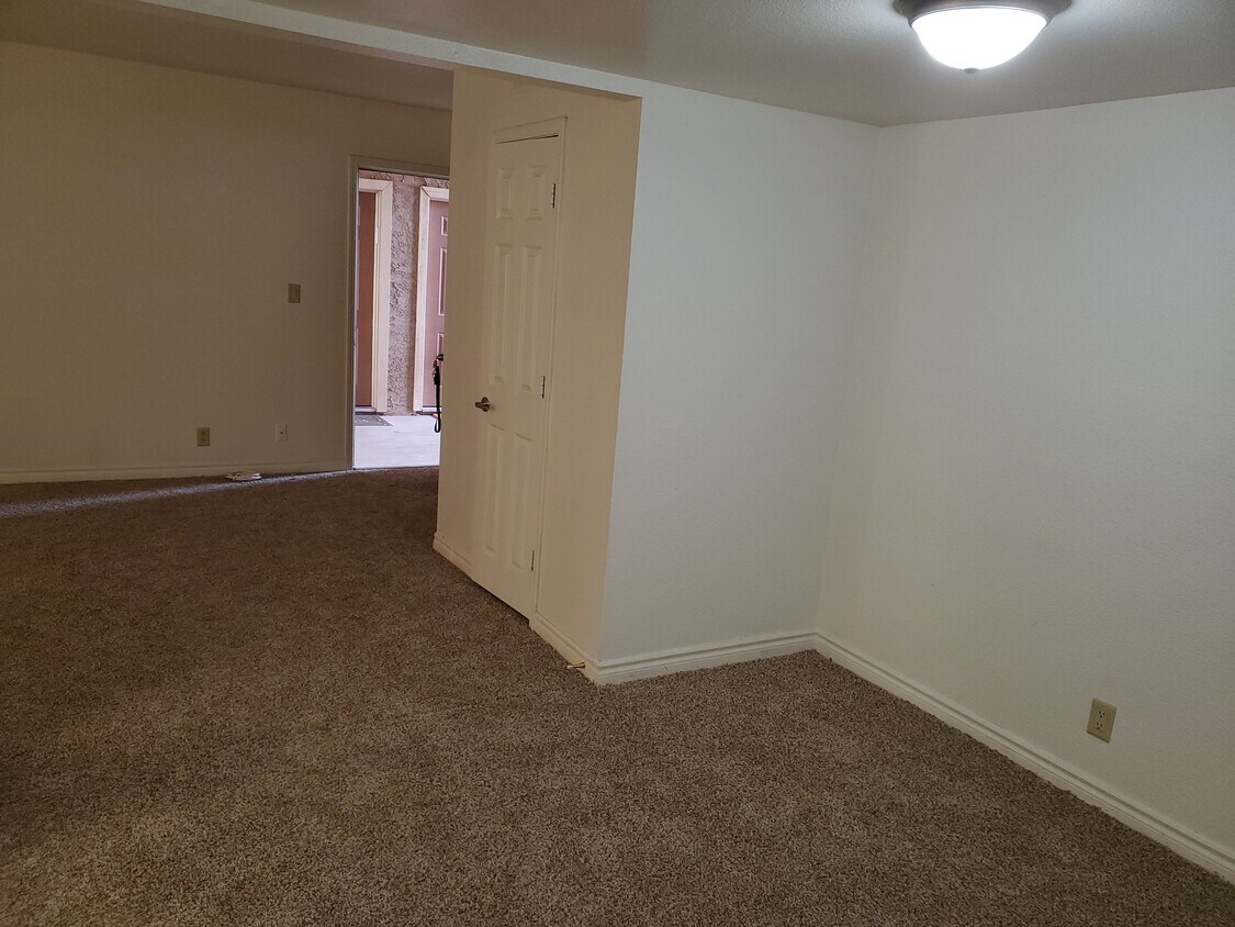 Primary Photo - 4981 River Glen Dr