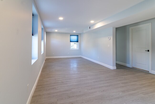 Foto del edificio - 229 Oneil Rd