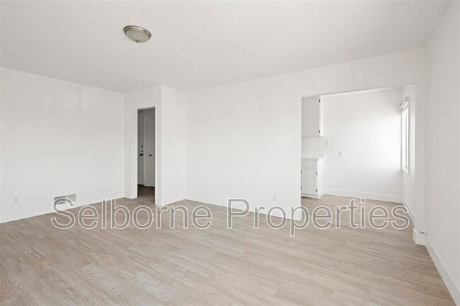 Building Photo - 369 Colusa Ave