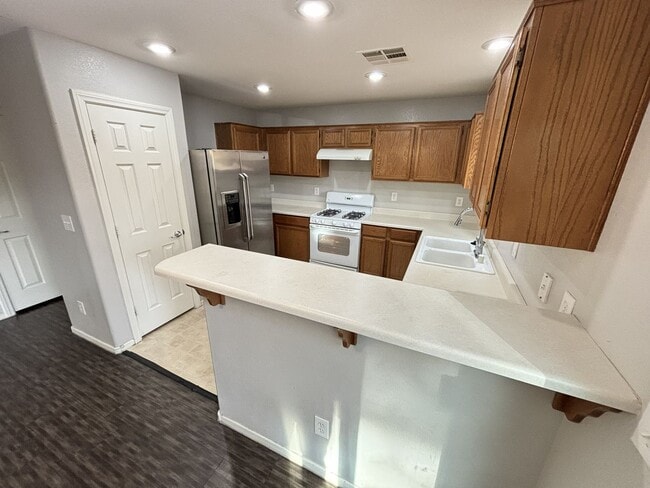 Foto del edificio - Gorgeous 3Bed/2.5Bath/2Car, 2-Story Home located in Spring Valley