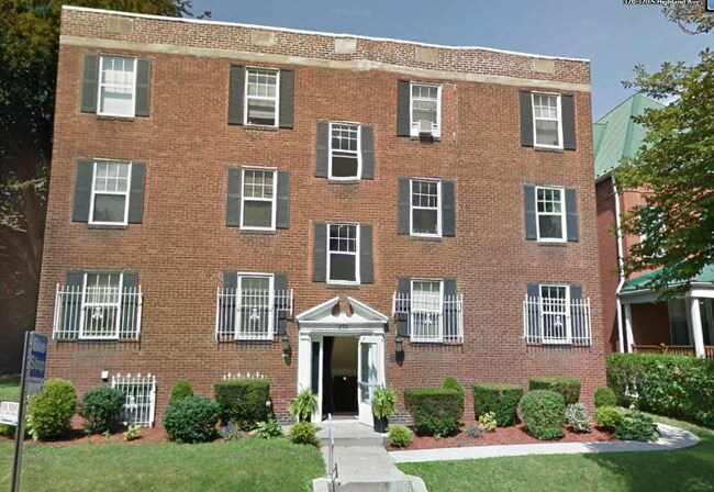 Building Photo - 370 S Highland
