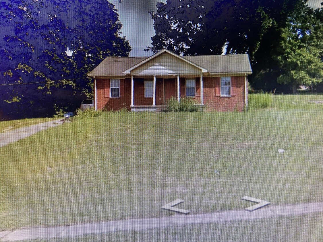 Primary Photo - 108 Valley View Dr