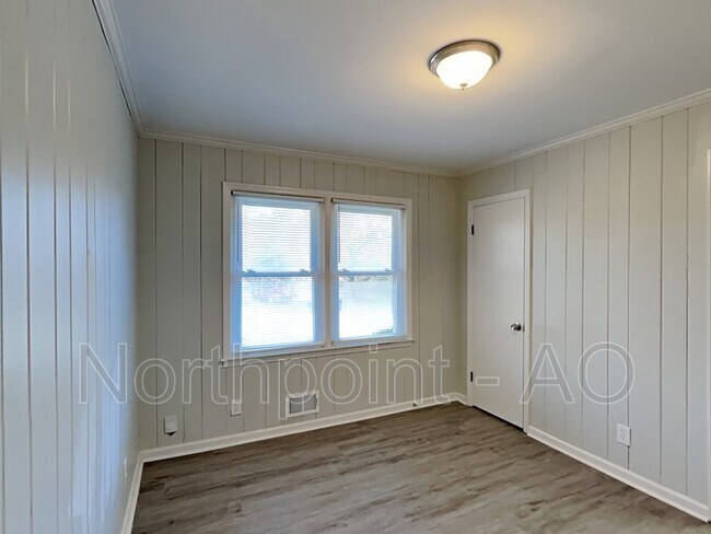2690 Lake Harbin Rd - 4