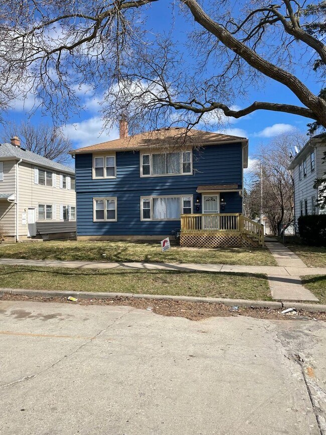 Building Photo - 5908-5910 N 37th St. (Duplex)