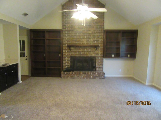 Building Photo - 301 Browning Ct