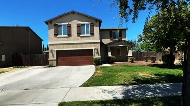 Building Photo - 2402 W Sedona Ave